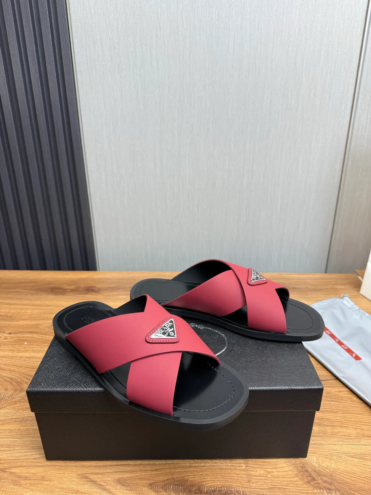 Factory price 340💰 ＰＲＡＤＡPrada - popular men's slippers hot sale 🔥 🩴Official website one to one production 38-45 sizes 45 46 🉑️Customized!